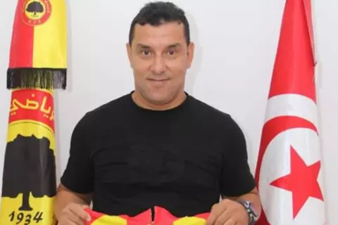 يقود فريقين في وقت واحد.. بوجلبان مدربا لمنتخب تونس تحت 23 عاما